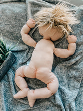 Load image into Gallery viewer, Baby Lei